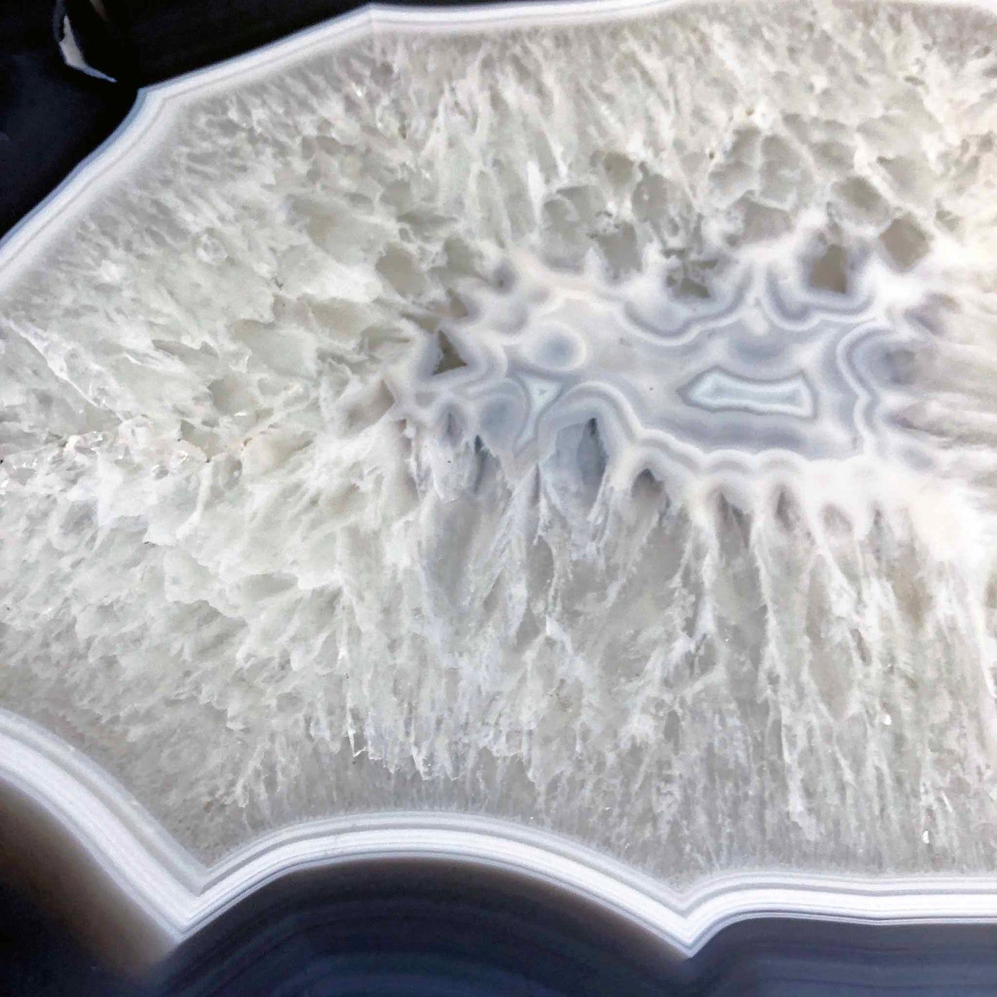 agate table