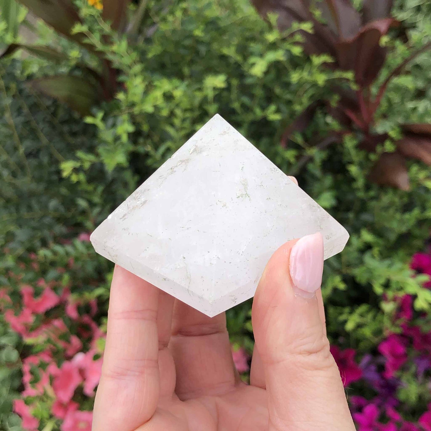 crystal-quartz-pyramid