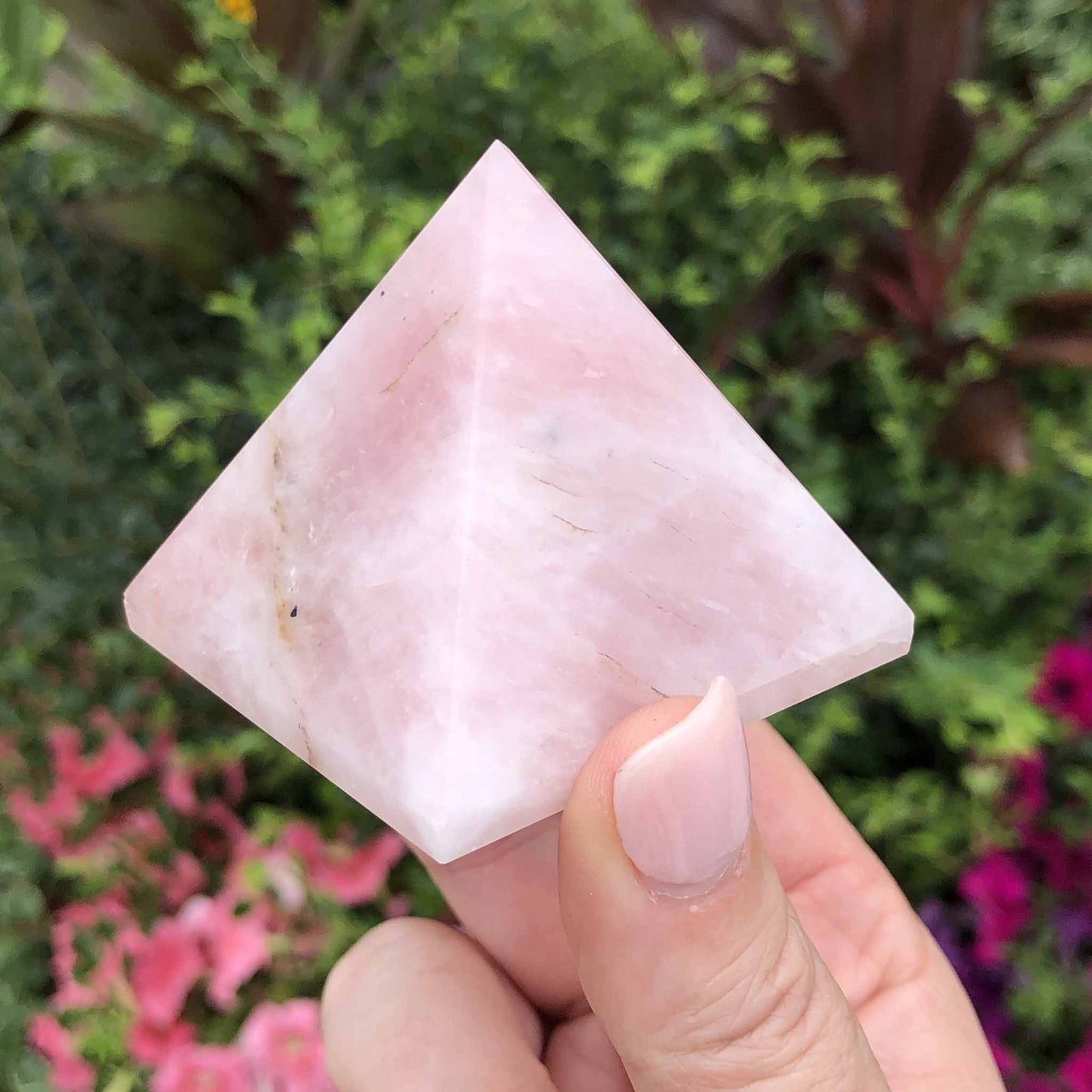 healing-pyramid-crystals