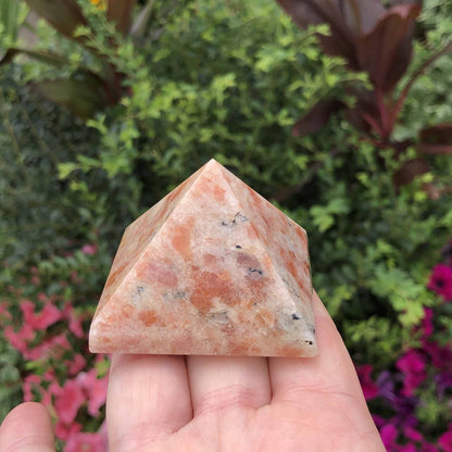natural-crystal-pyramid