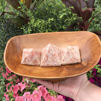 reiki-pyramid-crystals
