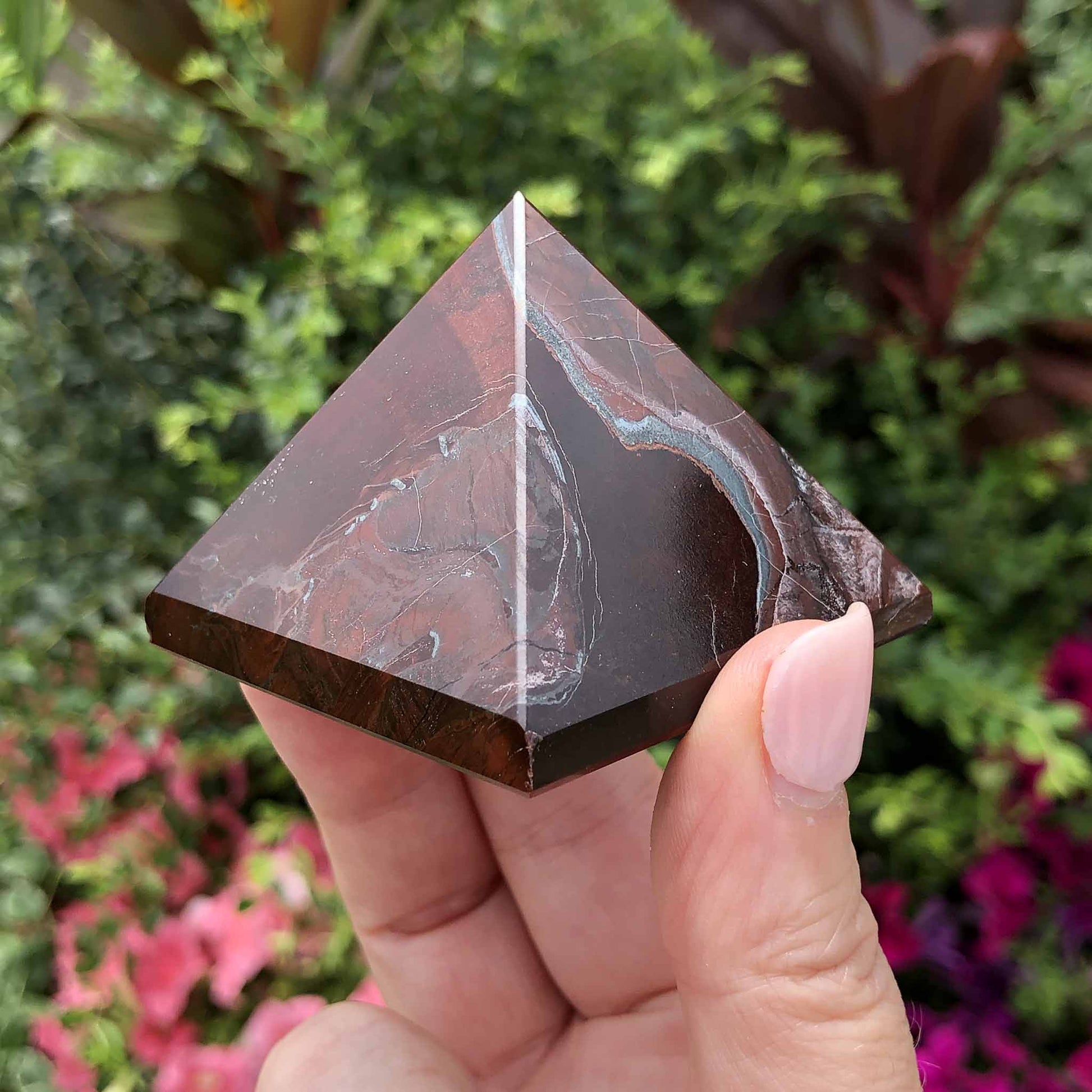 pyramid-gemstone