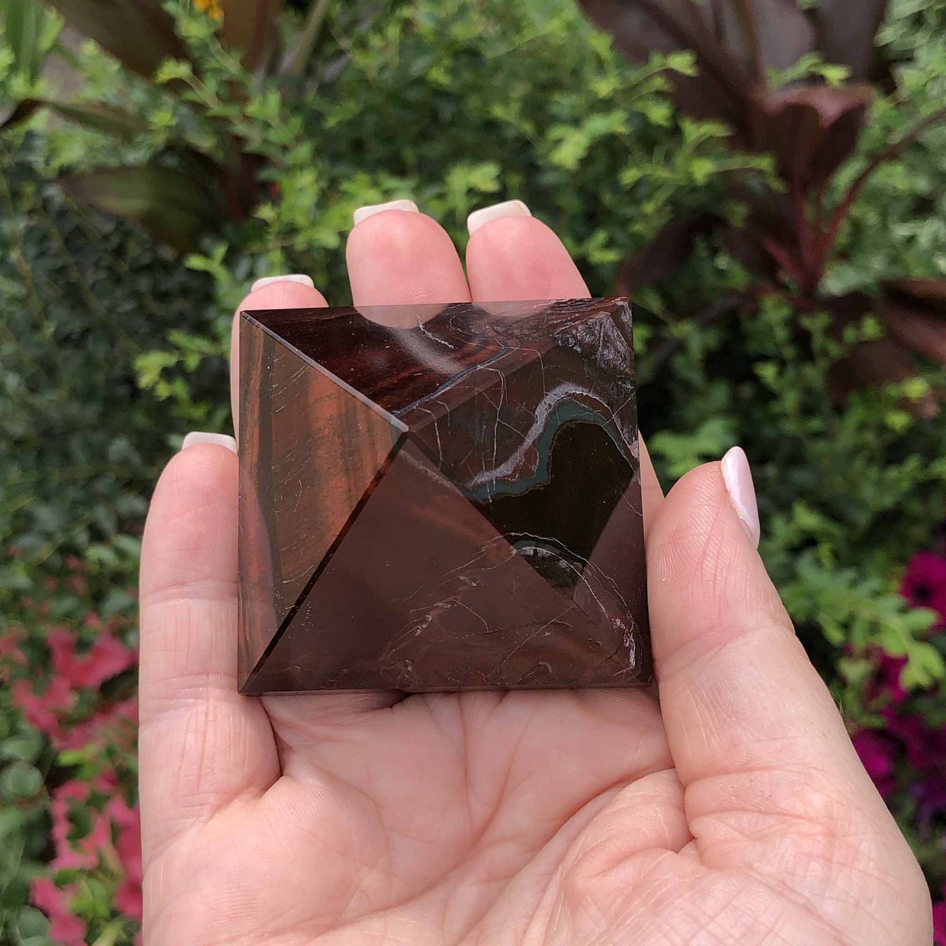 healing-pyramid-crystals