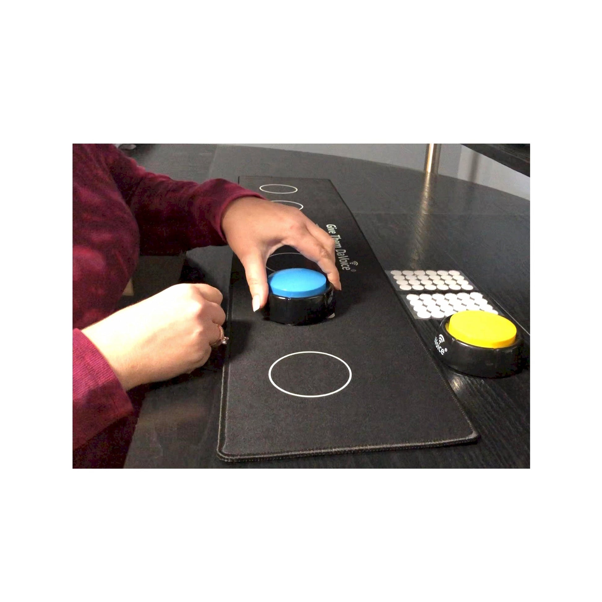 Self Adhesive Circle Hook and Loop Dots (24 Pairs) for Dog Button Mat –  DaVoice